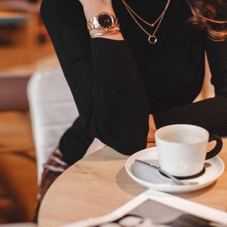 ĐỒNG HỒ NAM NỮ CAO CẤP D.W ICONIC HỒNG MẶT ĐEN