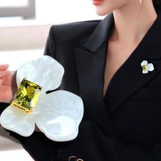 PIN CÀI ÁO ĐA NĂNG THỜI TRANG DÀNH CHO NỮ