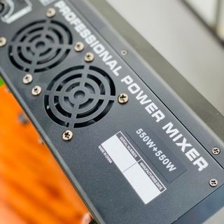 Mixer MTMAX F88Pro Đẩy Liền Vang Liền Mixer Công Suất 8 Cổng Micro Chỉnh Equalizer 99 Hiệu Ứng DSP
