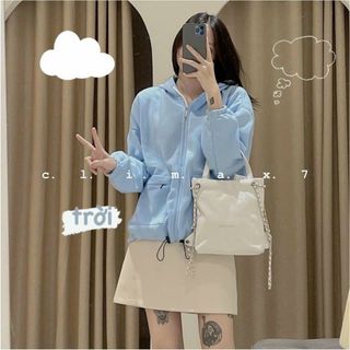 [HOT] Áo Khoác Nữ Phối Kiểu Lửng Lửng Croptop Có Nón Chất Liệu Vải Bao Tốt LoGo Thêu Túi Hộp Siêu Ngầu Hàng Hot Trend