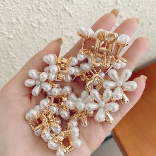 Kẹp Tóc Nhỏ Đính Ngọc Trai Phong Cách Hàn Quốc Cho Nữ