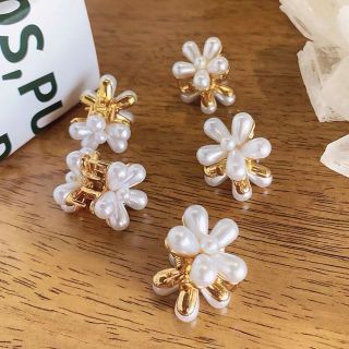 Kẹp Tóc Nhỏ Đính Ngọc Trai Phong Cách Hàn Quốc Cho Nữ