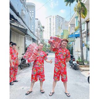 Bộ Đồ Thun Thể Thao Nam Nữ Hoa Con Công Đỏ Kiểu Dài, Ngắn Đi Chúc Tết Mặc Nhóm Hot Trend