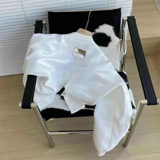 Áo khoác da lộn hai lớp lót dù mặc che nắng hoặc đi chơi cực xinh, áo khoác lửng cánh dơi vừa khóa zip vừa nút bấm cá tí