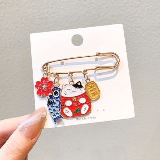 Cài Áo Đa Năng Hình Chú Mèo Đỏ May Mắn Ngộ Nghĩnh