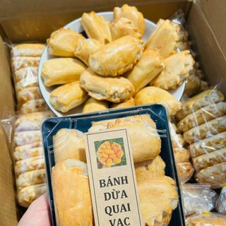 BÁNH DỪA QUAI VẠC, BÁNH QUÊ MIỀN TÂY 400G - WINNIE HOUSE