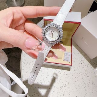 ĐỒNG HỒ NỮ TRUNG CẤP DA CHOPA HOA VIỀN ĐÁ 5
