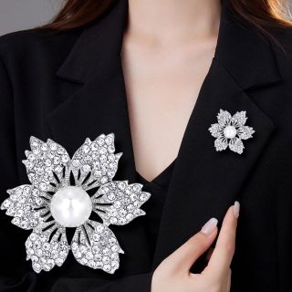 ￼Ghim Cài Áo Màu Bạc Hình Hoa Đính Ngọc Trai Nhân Tạo Thời Trang Dành cho Nữ giá sỉ