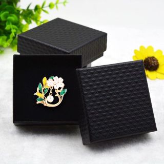 Ghim cài áo váy hình vòng hoa lá đính hạt ngọc giả thời trang dành cho nữ