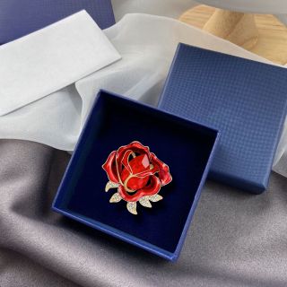 Ghim Cài Áo Hình Hoa Hồng Đính Đá Đỏ Tinh Tế Cho Nữ