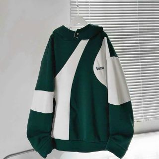 Áo hoodie phối màu logo thêu Dessuu như hình, chất nỉ dày dặn nón lót 2 lớp vải chính có nút bấm. Giá sỉ - giá bán buôn