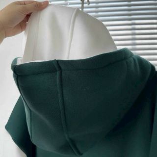 Áo hoodie phối màu logo thêu Dessuu như hình, chất nỉ dày dặn nón lót 2 lớp vải chính có nút bấm. Giá sỉ - giá bán buôn