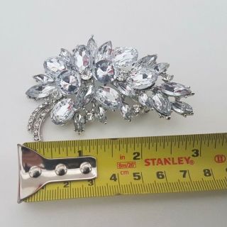 Ghim Cài Áo Hình Lông Vũ Đính Đá Màu Trắng Bạc Thời Trang Cho Nữ