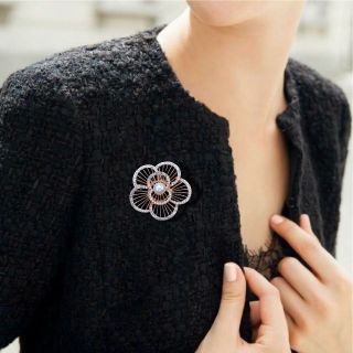 Ghim Cài Áo Hợp Kim Cao Cấp Đính Đá Phong Cách Âu Mỹ Chống Chói Mắt dành cho nữ