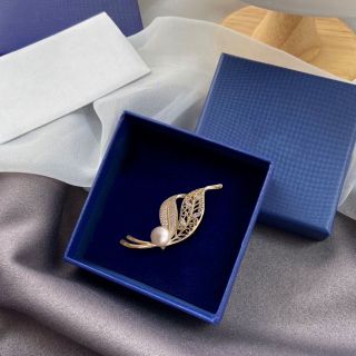 Trâm Cài Áo Hình Lá Đính Đá Zircon & Ngọc Trai Bằng Hợp Kim Cao Cấp