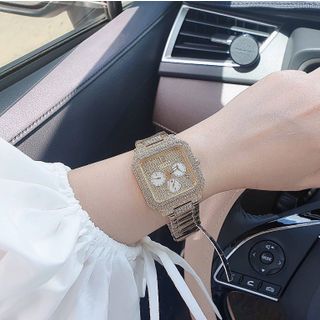 ĐỒNG HỒ NỮ CAO CẤP GUE.SS VUÔNG HỘT VÀNG 2