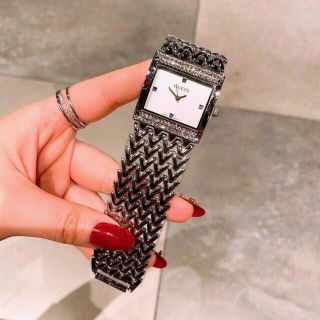 SALE: ĐỒNG HỒ THỜI TRANG GÚESS BẢNG MÀU BẠC 1