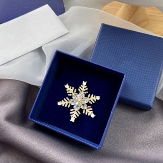 GHIM CÀI ÁO BÔNG TUYẾT ĐÍNH ĐÁ SANG TRỌNG THỜI TRANG 4.2cm dành cho nam nữ