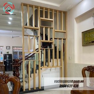Ứng dụng lam gỗ cầu thang phòng khách mẫu hiện đại