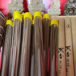 Nhang trầm hương tự nhiên không tim (ống)