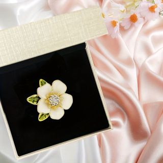 Pin Cài Áo Hình Hoa Cổ Điển Phong Cách Pháp Thanh Lịch Cho Nữ