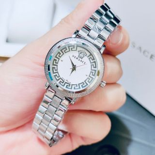 Đồng hồ nữ mới lắc tay versaces