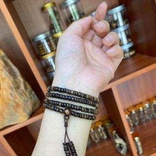 Vòng quấn tay trầm hương sánh chìm hạt nút