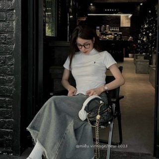 Áo thun gân cotton xịn co giản tốt, logo hình thêu, có eo, from 45kg - 60kg. Giá sỉ - giá bán buôn