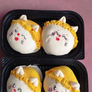 Bánh bao tạo hình mèo hồng