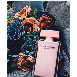Narciso Rodriguez For Her Eau de Parfum( hồng nhạt )