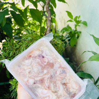 Ruột cá lóc( món ăn được nhiều anh chị em hiện nay rất ưa chuộng, bởi vì sự thơm ngon dai dai, kèm theo đó là chất dinh dưỡng rất tốt cho cơ thể.)