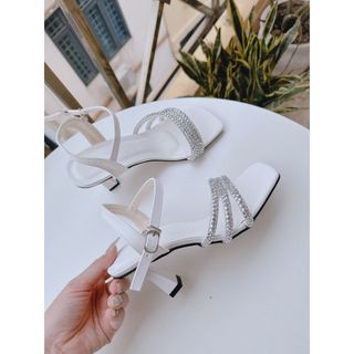 Sandan 3 dây Đá (N03) Mũi Vuông