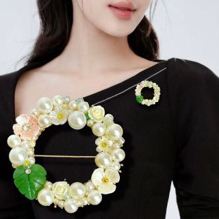 Ghim Cài Áo Vòng Nguyệt Quế Mẫu Thiết Kế Riêng Chỉ Có Tại 1985 STORE