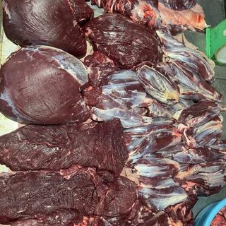 Thịt trâu bò cỏ đồng tươi
