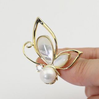 Ghim Cài Áo Hình Bướm Vỏ Sò Đính Ngọc Trai Thời Trang Cho Nữ