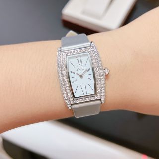 Đồng hồ da ovan mẫu với viền đá thời trang