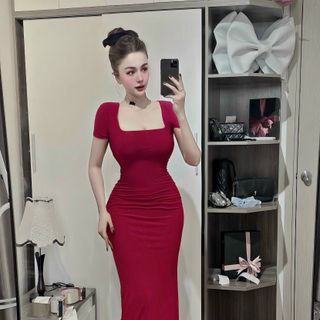 ĐẦM ÔM BODY TĂM LẠNH CỔ VUÔNG FORM DÀI