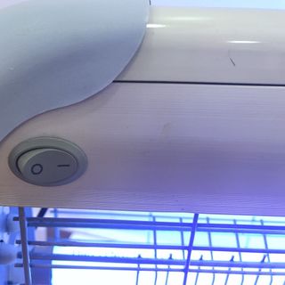 Đèn diệt côn trùng sử dụng lưới điện IK-204