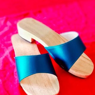 Guốc gỗ guốc mộc dép gỗ