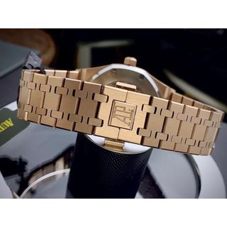 AUDEMARS PIGUET ROYAL OAK -Automatic thép mạ PVD bền màu , kính tráng saphire Nam: 41mm .Máy: cơ fullbox