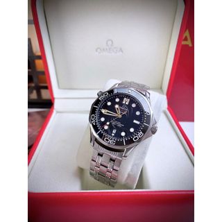 OMEGA 007 JAMESBOND OMEGA SEAMASTER DIVER - automatic . -máy: cơ Thụy sỹ thép không gỉ mạ PV size :42mm. dày:11mm giá sỉ