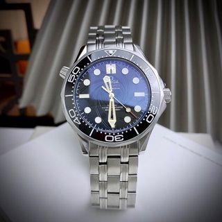 OMEGA 007 JAMESBOND OMEGA SEAMASTER DIVER - automatic . -máy: cơ Thụy sỹ thép không gỉ mạ PV size :42mm. dày:11mm