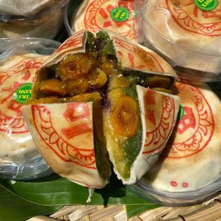 BÁNH PÍA TRÀ XANH KHOAI MÔN MỠ HÀNH SIÊU TO KHỔNG LỒ - WINNIE HOUSE