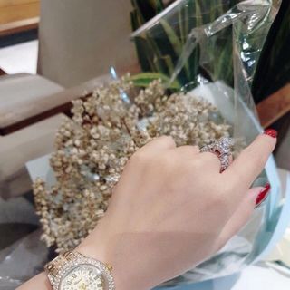 SALE SỐC : ĐỒNG HỒ NỮ XI CHOPA DÂY HỘT 2