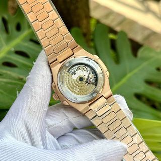Patek philipe nautilus - size 40mm - Viền đá baguette Máy cơ nhật Mời anh em