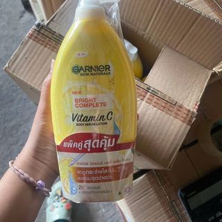 Sữa dưỡng thể body trắng da Garnier Thái Lan