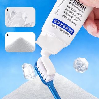 Kem đánh trắng răng Sp 4 tuýp 120gram
