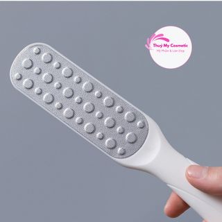 Chà gót chân tẩy da chết tại nhà