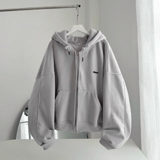 Áo khoác nỉ UNISEX có túi sau thêu DESSUU.DTU chất nỉ mịn mát freesize dưới 75kg