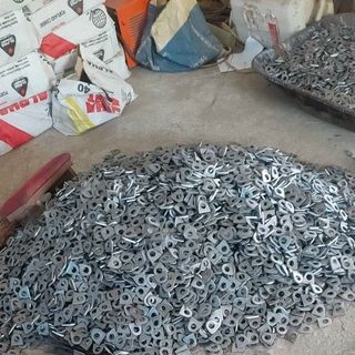 BÁT KHOÁ CỬA SẮT, ĐỦ SIZE, BÁN THEO XÂU( 48 CÁI/XÂU)